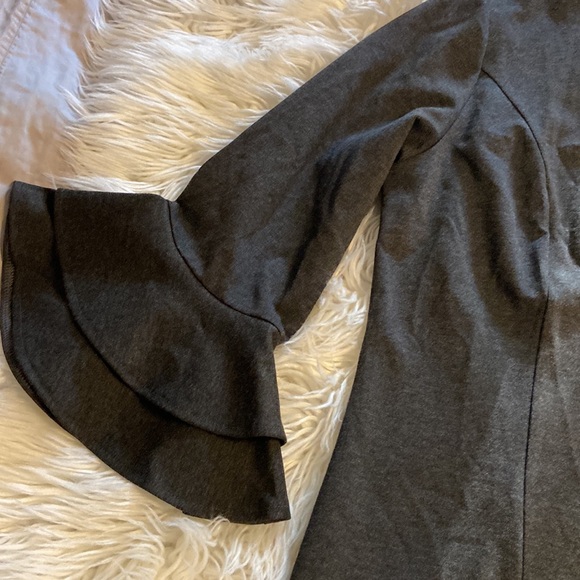 Suzanne Betro length 33” bust 42” Jacket size XL Chic Gray Flared Sleeves 20” - Picture 9 of 12